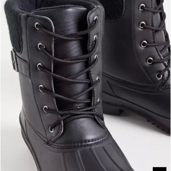 Women's Black Lace-Up Cold Weather Bootie boots size 6R EUC - Picture 2 of 10